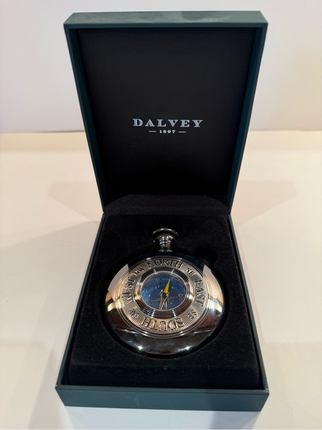 New Dalvey Voyager Classic 1897 Compass In Silver With Blue Dial